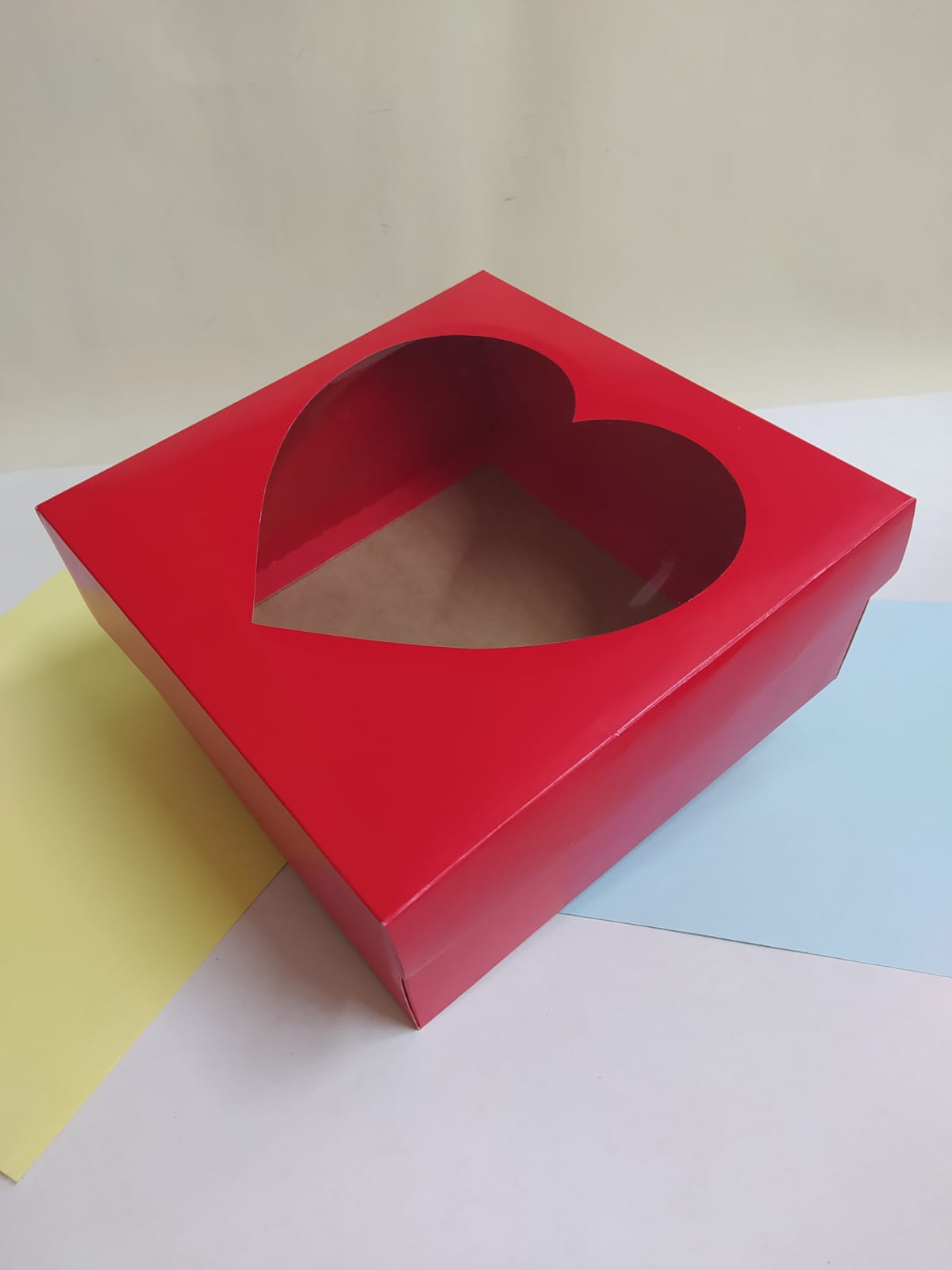 CAIXA URIARTE 21X21X8,5 CORACAO MEDIA 4433