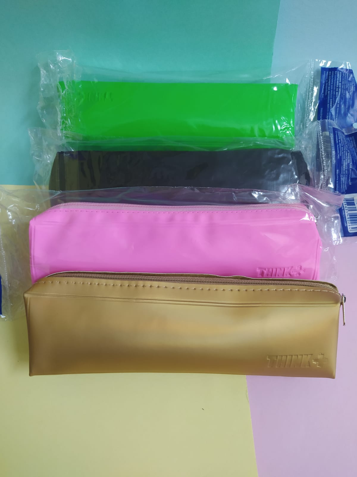 ESTOJO THINK+ PLUS COLOMIX TP0103