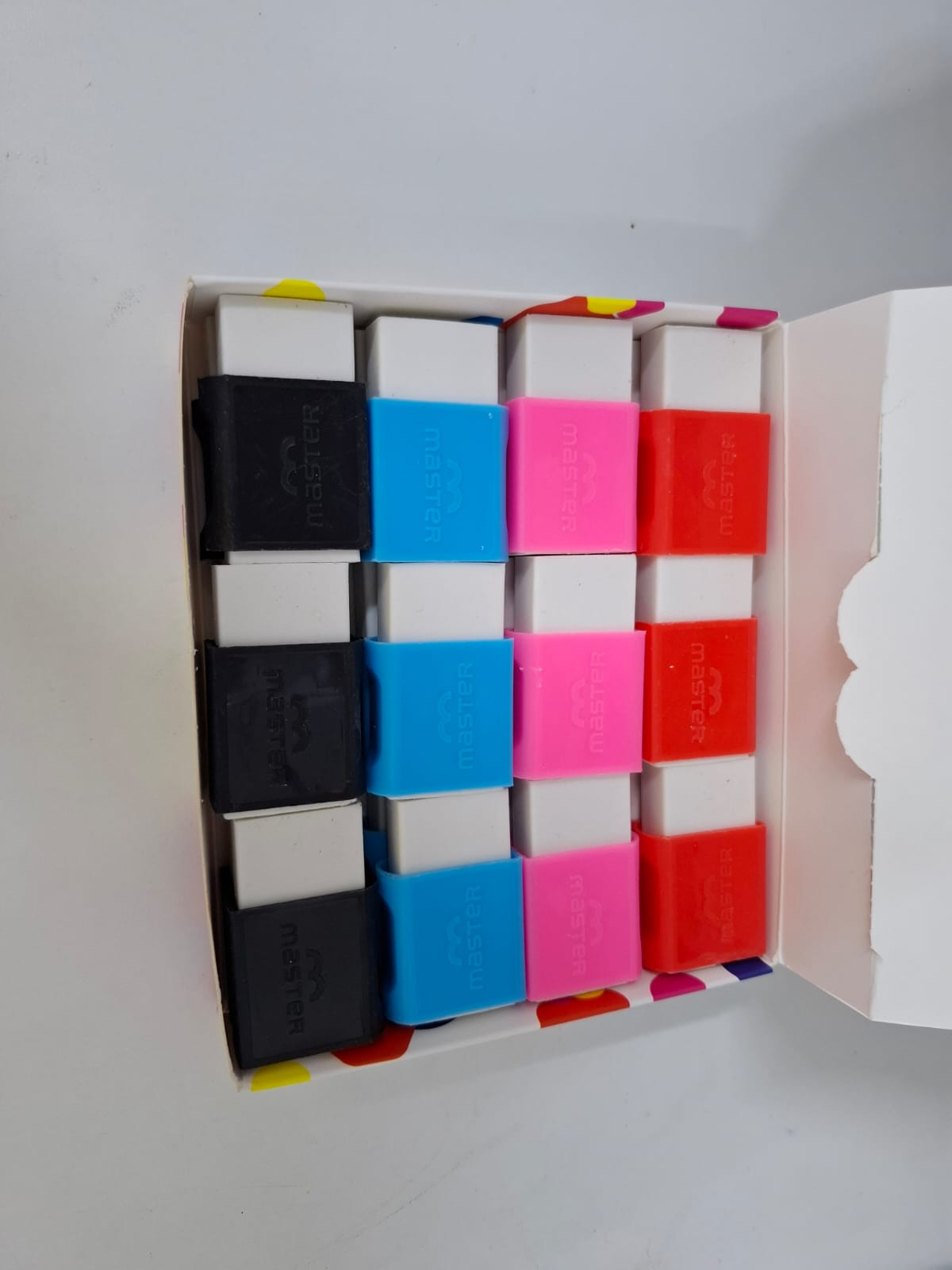 BORRACHA MASTER C/CAPA PLAST 44X29X14